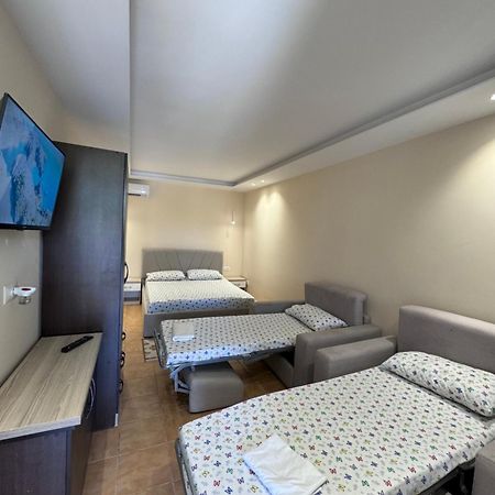 Hotel Vila Cano Durrës Esterno foto