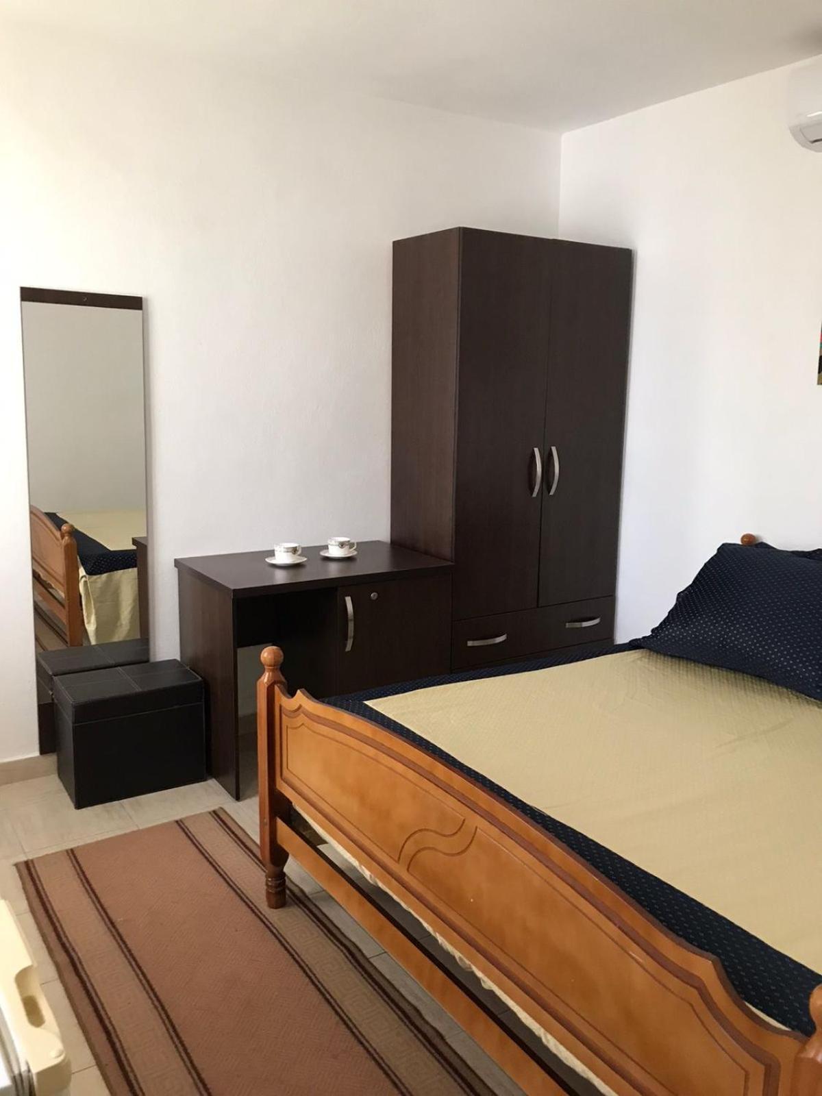 Hotel Vila Cano Durrës Esterno foto